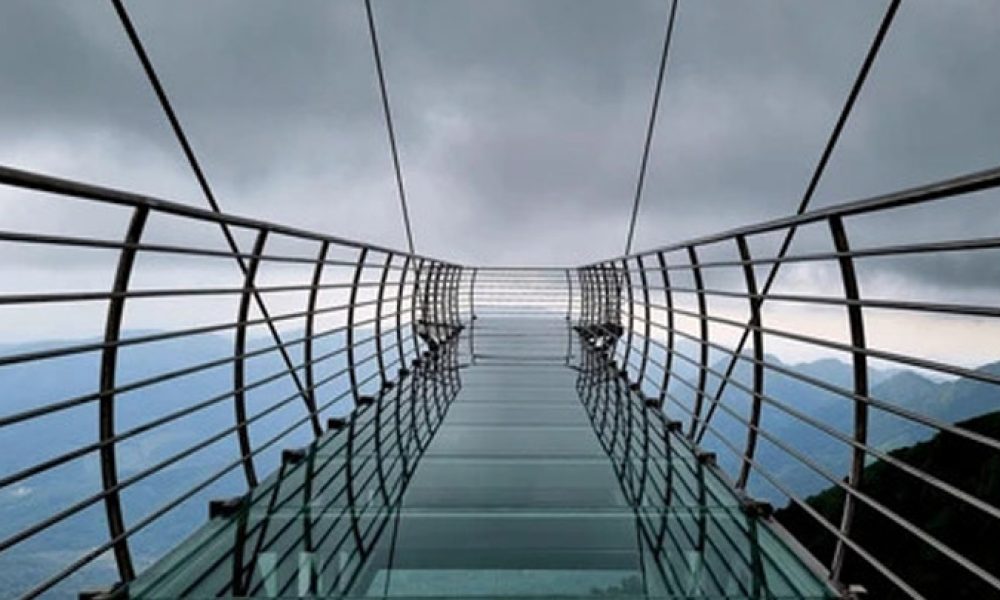 glass_bridge